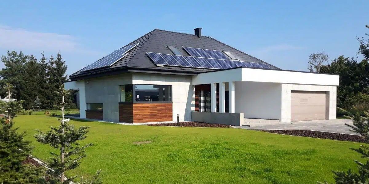 Jak zaprojektować nowoczesny dom energooszczędny? Praktyczne wskazówki architekta i wykonawcy