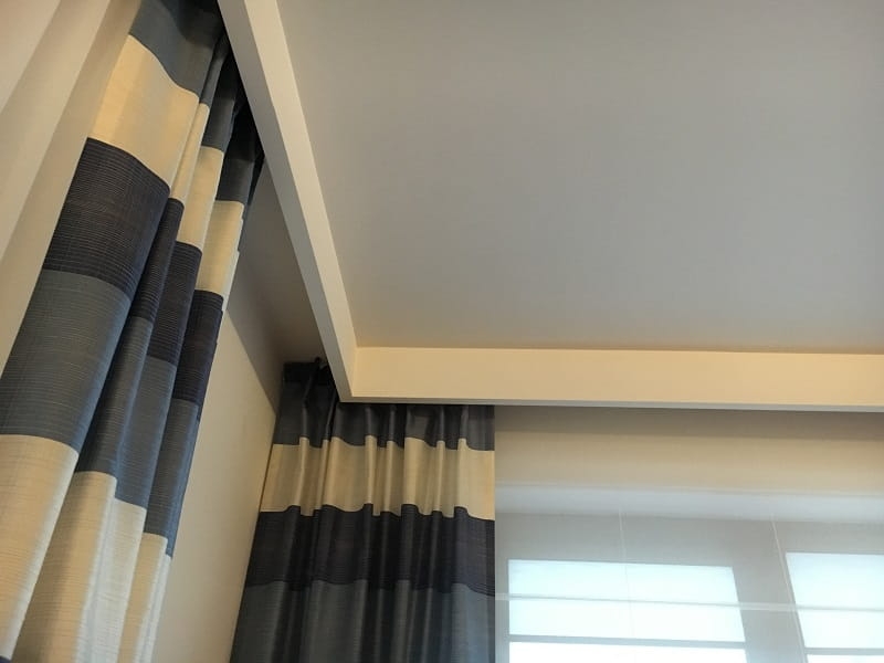 Zabudowa na karnisz – maskownica karnisza, listwa do zabudowy karnisza